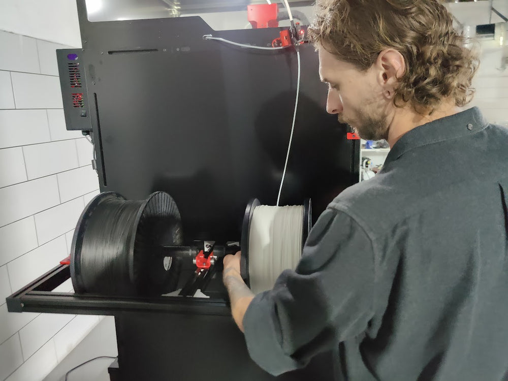 Enjoy seamless printing with 8KG sizes spools. No lost printing time when the printer is waiting for filament change, especially when filament run-out occurs over night.